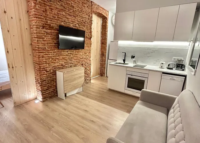 Cozy Apartment In Cuatro Caminos Area