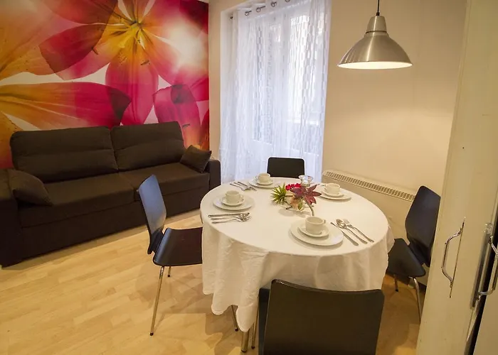 Foster Apartamentos Sol