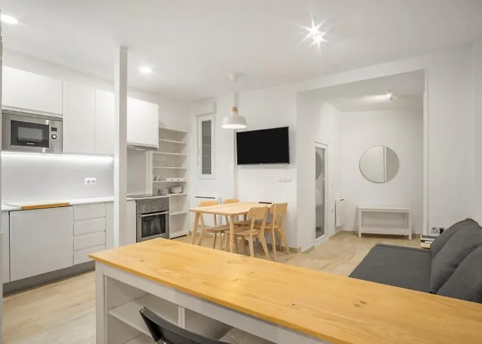 1 Bedrooms 1 Bathroom Furnished - La Latina - Modern - Mintystay