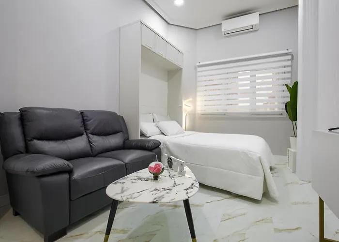 Lovely Apartment In Gran Via Madrid