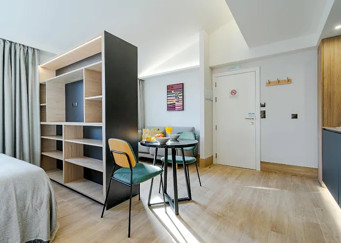 Feelathome Ventas Suites
