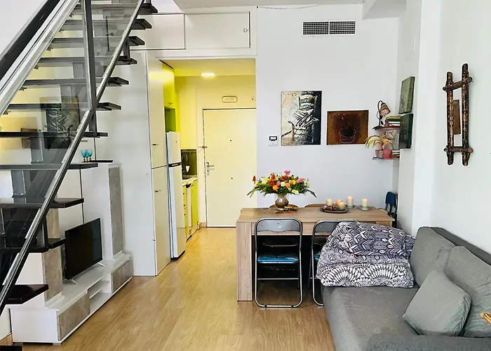 Espectacular Apartamento Con Piscina Y Garaje