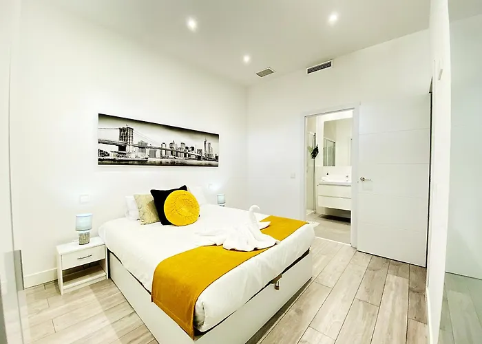 Oshun - Cozy Apartment in Malasaña
