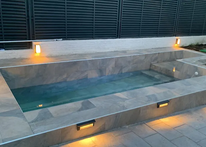 Acogedora Casa En Madrid Con Piscina Privada, Jacuzzy Y Garaje