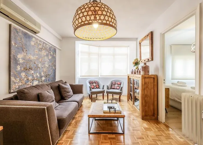 Urban Oasis In Madrid - Steps From River Manzanares
