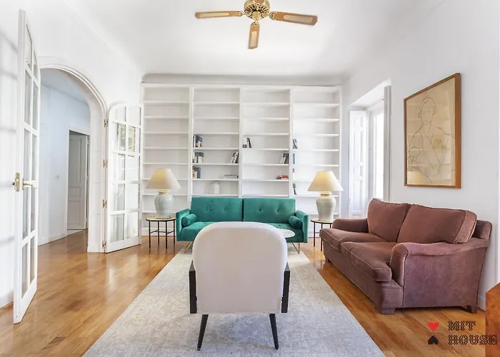 Apartamento Paseo Del Prado II En Madrid