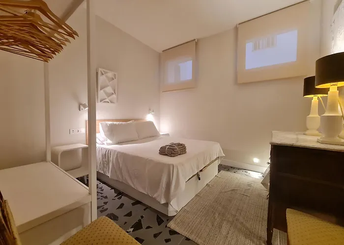 City Center Madrid Apartment With 2 Bedrooms