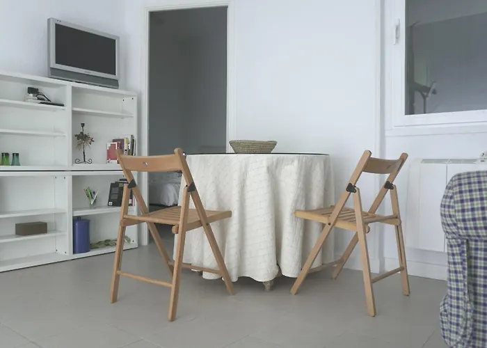 Cozy 2 Bedroom Apartment In Barrio De Salamanca