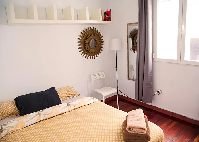 Room In A Shared Apartment In The Very Center Madrid!