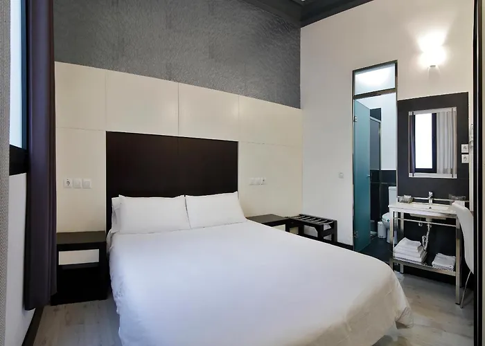 Alhambra Suites