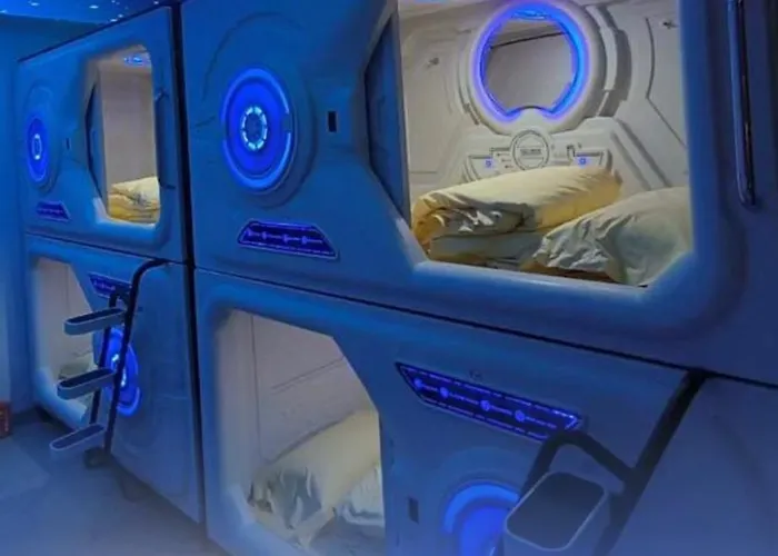 Min Hostel Capsules