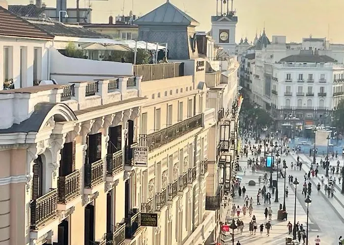Piso Atico Con Terraza Y Jacuzzi Con Vistas A Sol En Madrid Centro