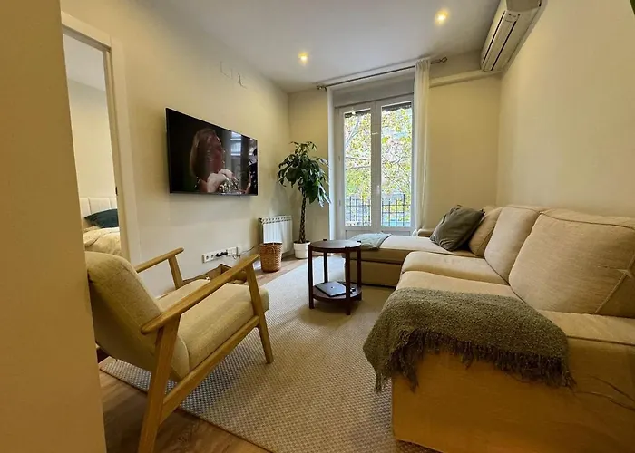 Aura Salamanca Central 2 Bedroom Flat With Balcony