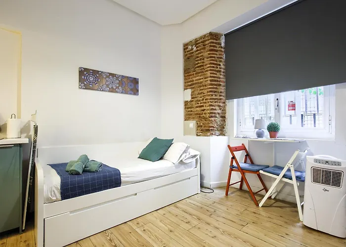 Intimo Estudio En Madrid, Centro, 2Pax, Wifi & Tv
