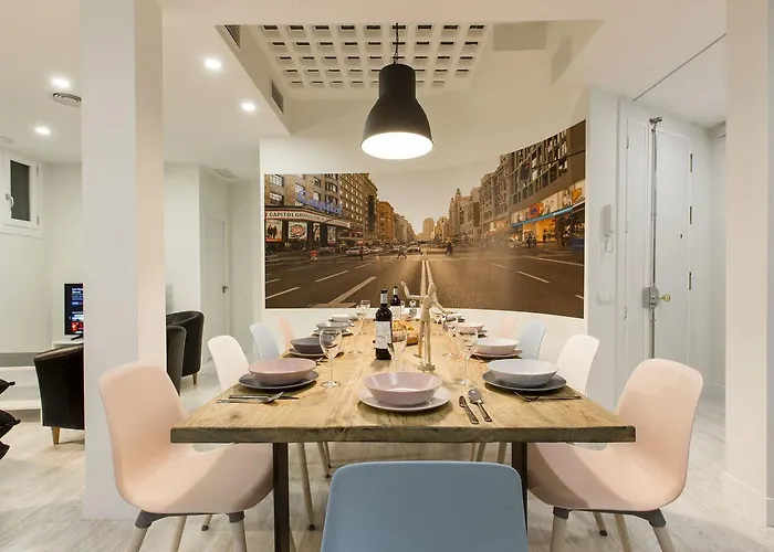 Bookinmadrid Com - Cascorro Sq 18 Pax