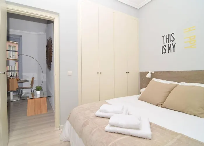 Bright Apartment In La Latina By Batuecas