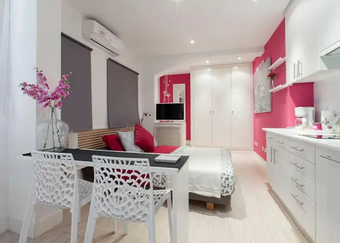 Estudio En Calle Gravina - Chueca