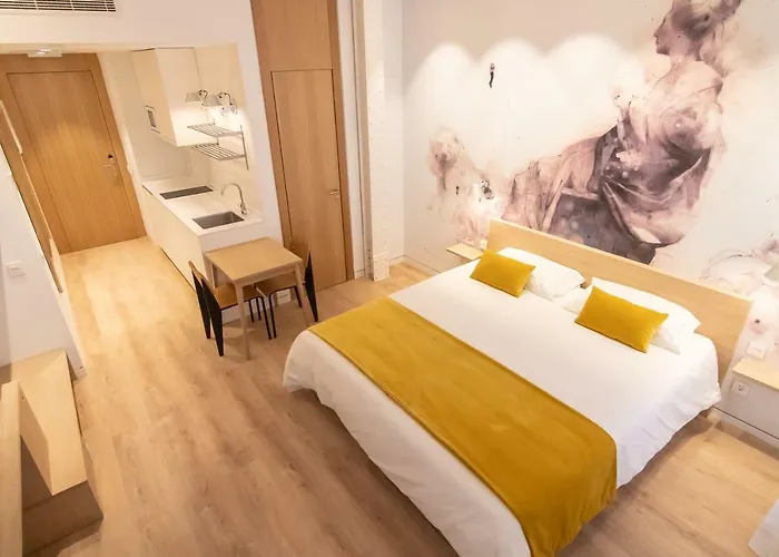 Plaza Mayor Suites&Apartments