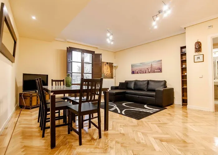 GREAT apartment Plaza de EspaÃ±a Fast Wifi