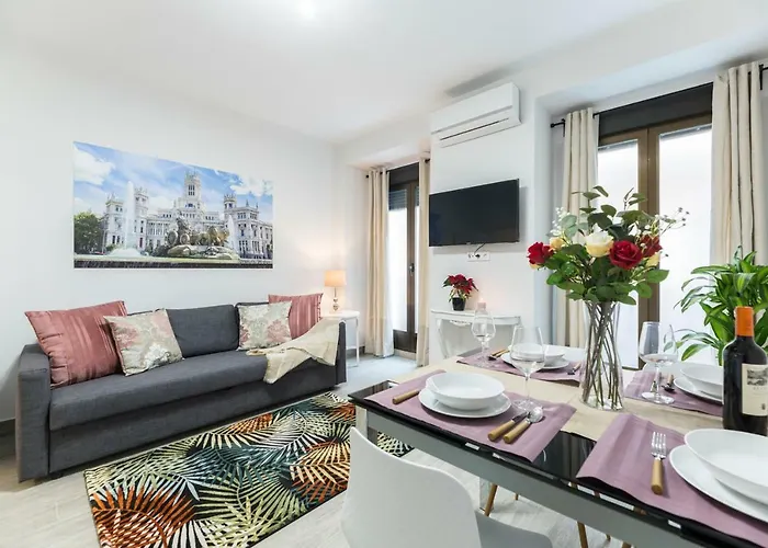 Cibeles, Madrid House Apartments
