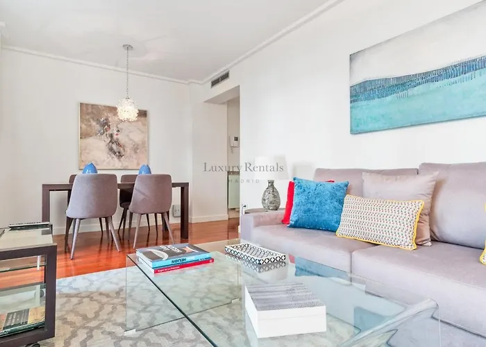 Charming 2-Bedroom Apartment In Retiro Perfect Madrid Location