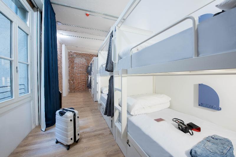 Room00 Gran Via Ostello