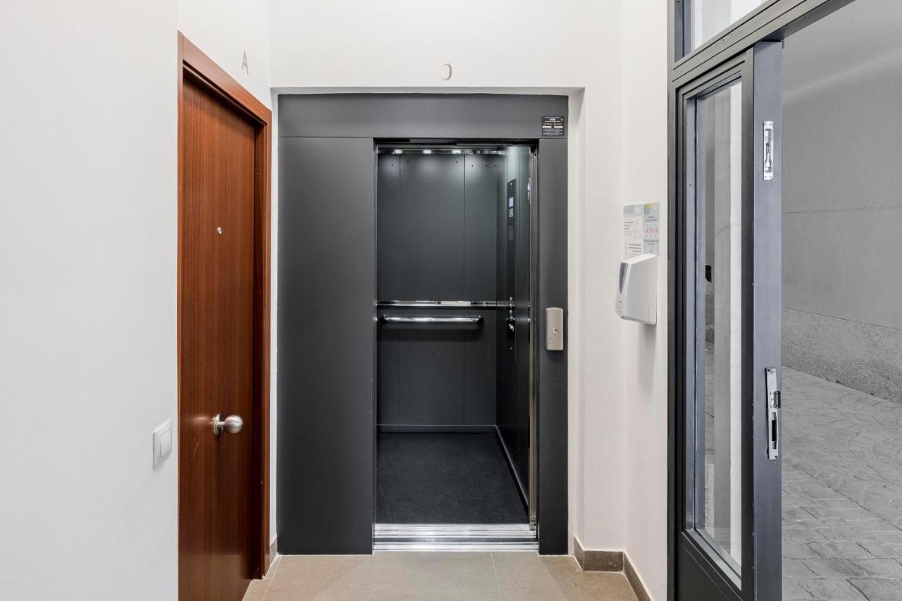 Apartment Cool By Olala Homes *