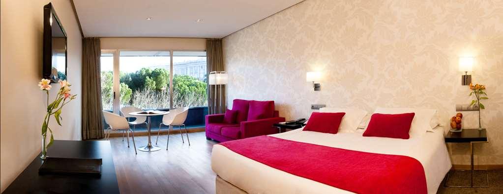 Apartosuites Jardines De Sabatini Madrid