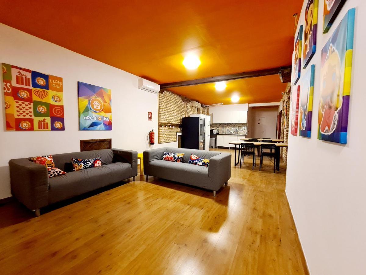 Arc House - Puerta Del Sol Only Adults Albergue *
