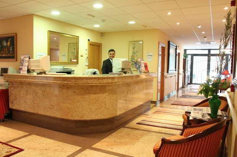 Arturo Soria Centro Hotel 4*