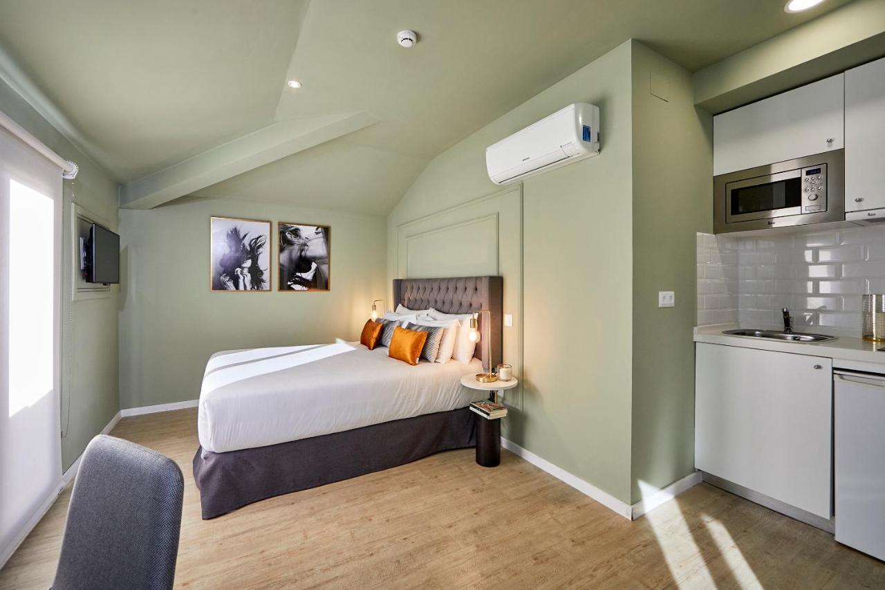 Aparthotel L&h La Latina Selection