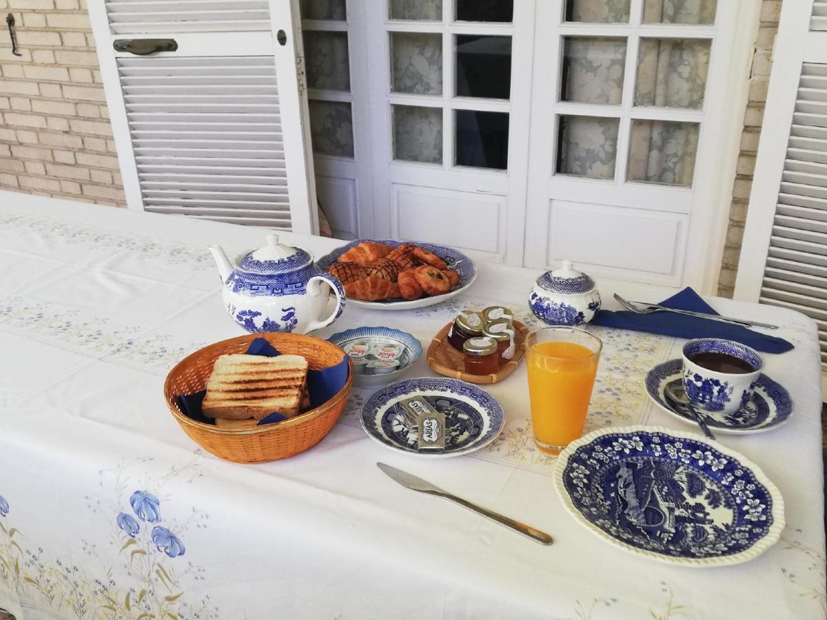 Eagle Club Bed and breakfast *