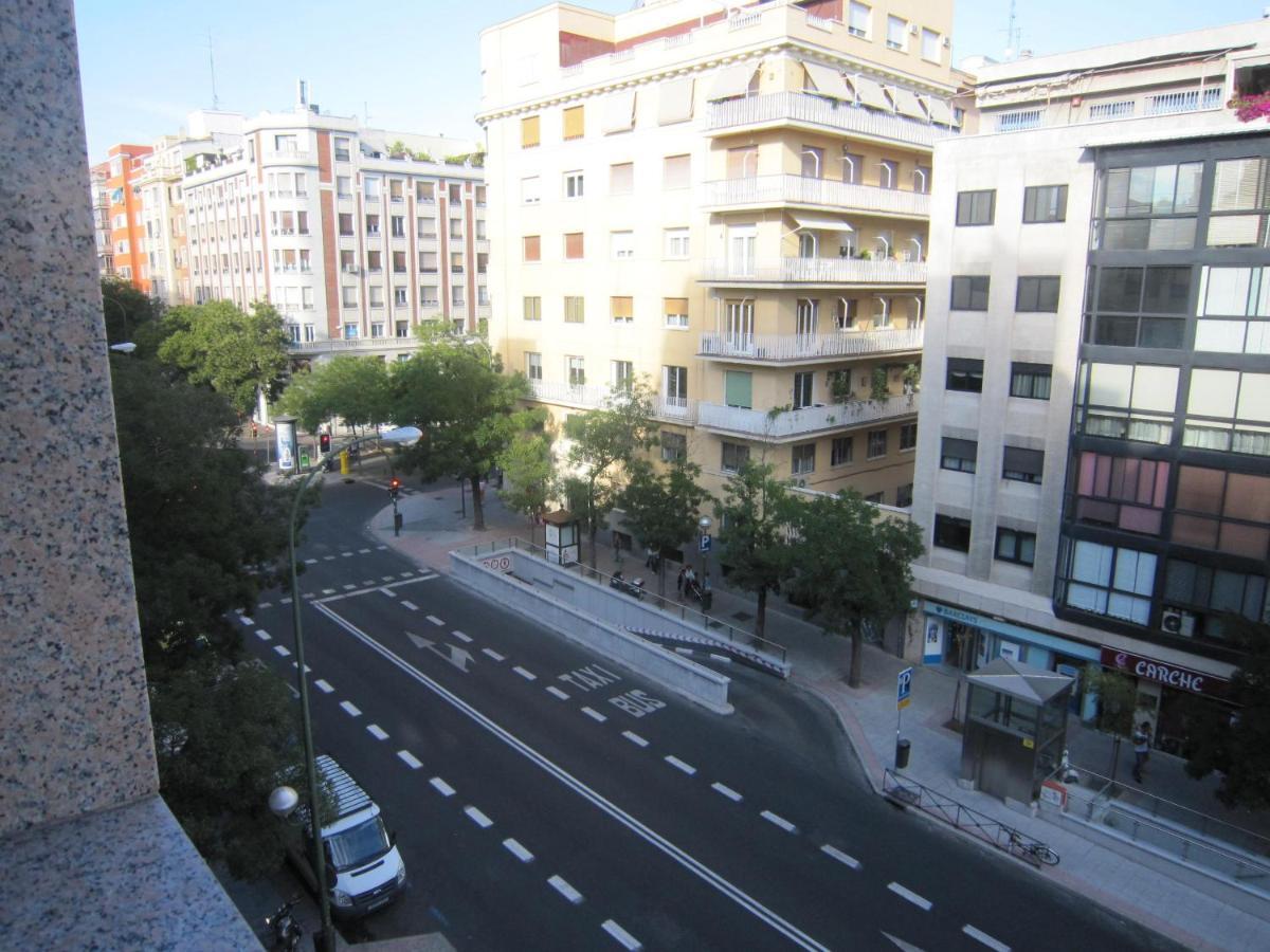 Me Voy A -junto Al Parque Del Retiro-4 * Madri