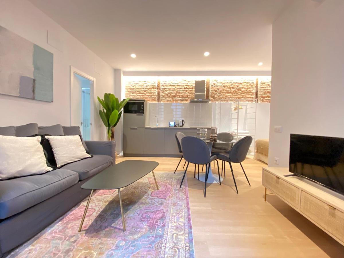 Con Encanto En La Latina Appartement