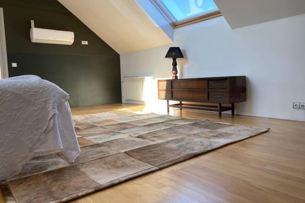 Valdevebas Con Piscina En Centro Wifi Gratis * Madrid