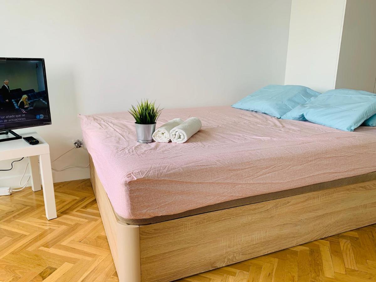 Pisos Con Piscina Barrio Exclusivo-wizinkcenter Alquiler Temporada Appartement Madrid