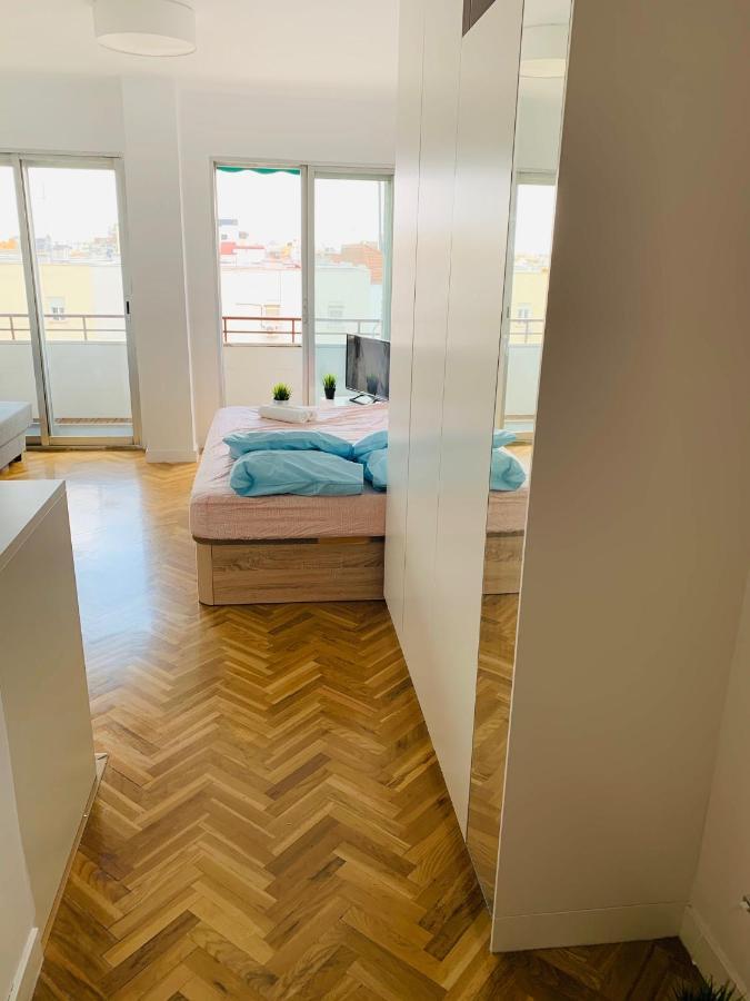 Pisos Con Piscina Barrio Exclusivo-wizinkcenter Alquiler Temporada *