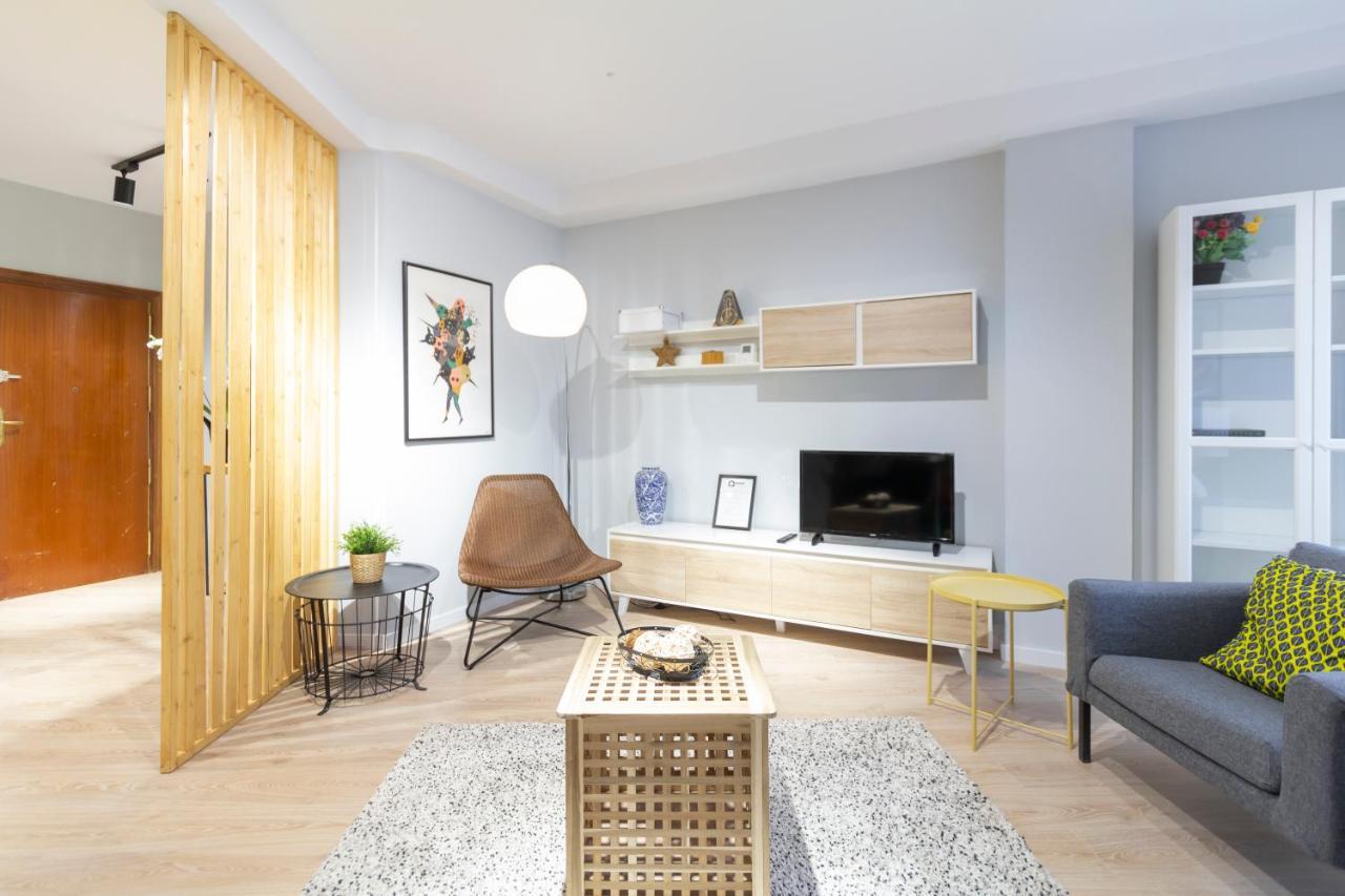 Dobohomes - Ona