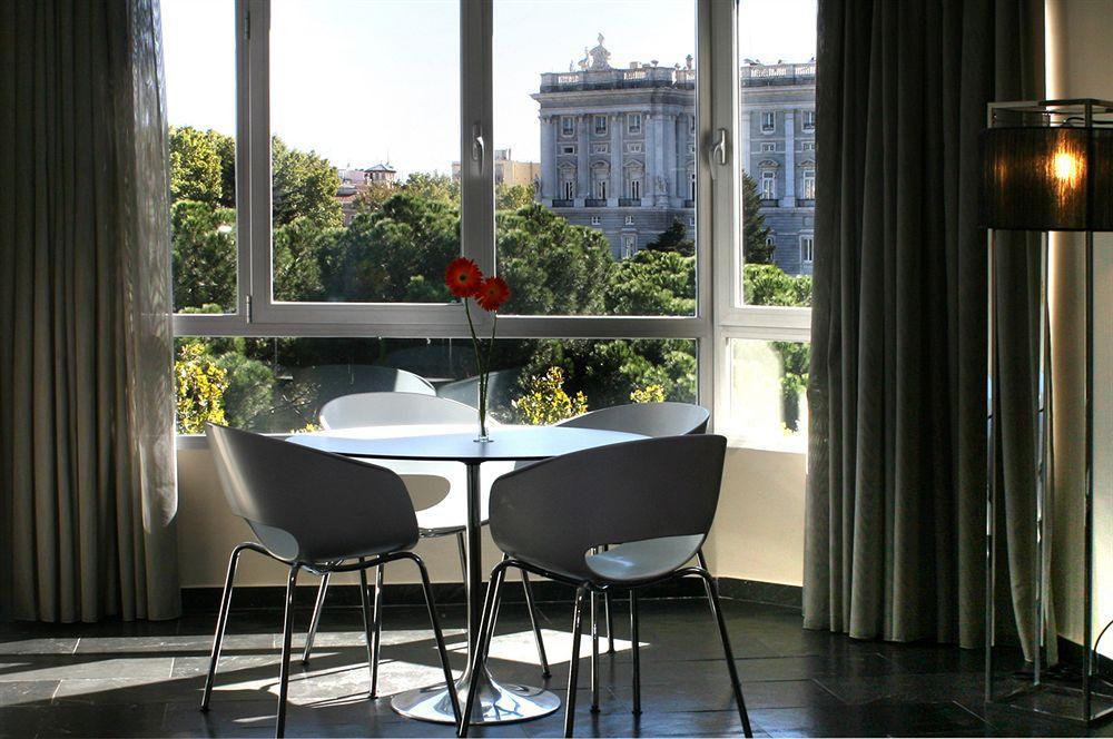 Apartosuites Jardines De Sabatini
