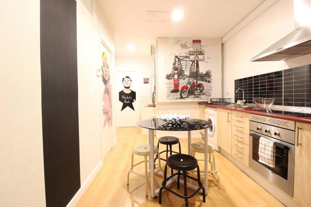 Apartment Centrico Estilo Pop-art By Batuecas