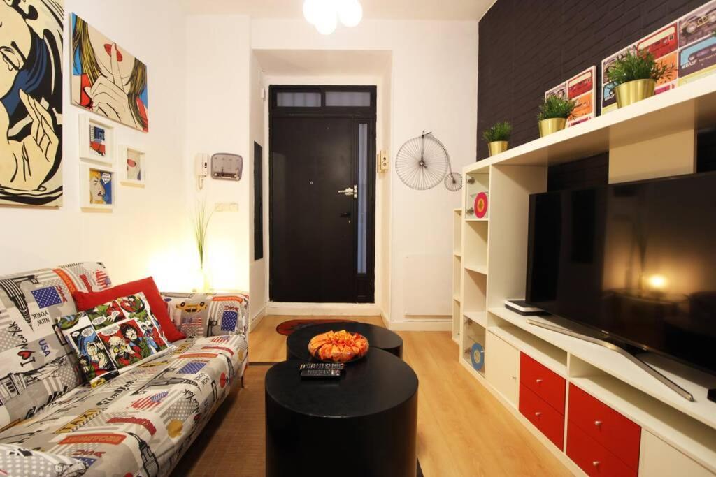 Apartment Centrico Estilo Pop-art By Batuecas *