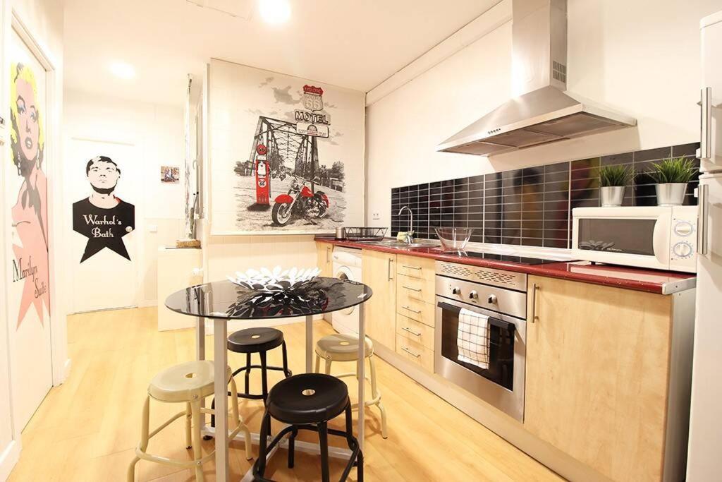 Apartment Centrico Estilo Pop-art By Batuecas