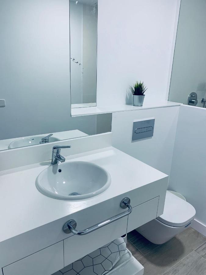 Pisos Con Piscina Barrio Exclusivo-wizinkcenter Alquiler Temporada *