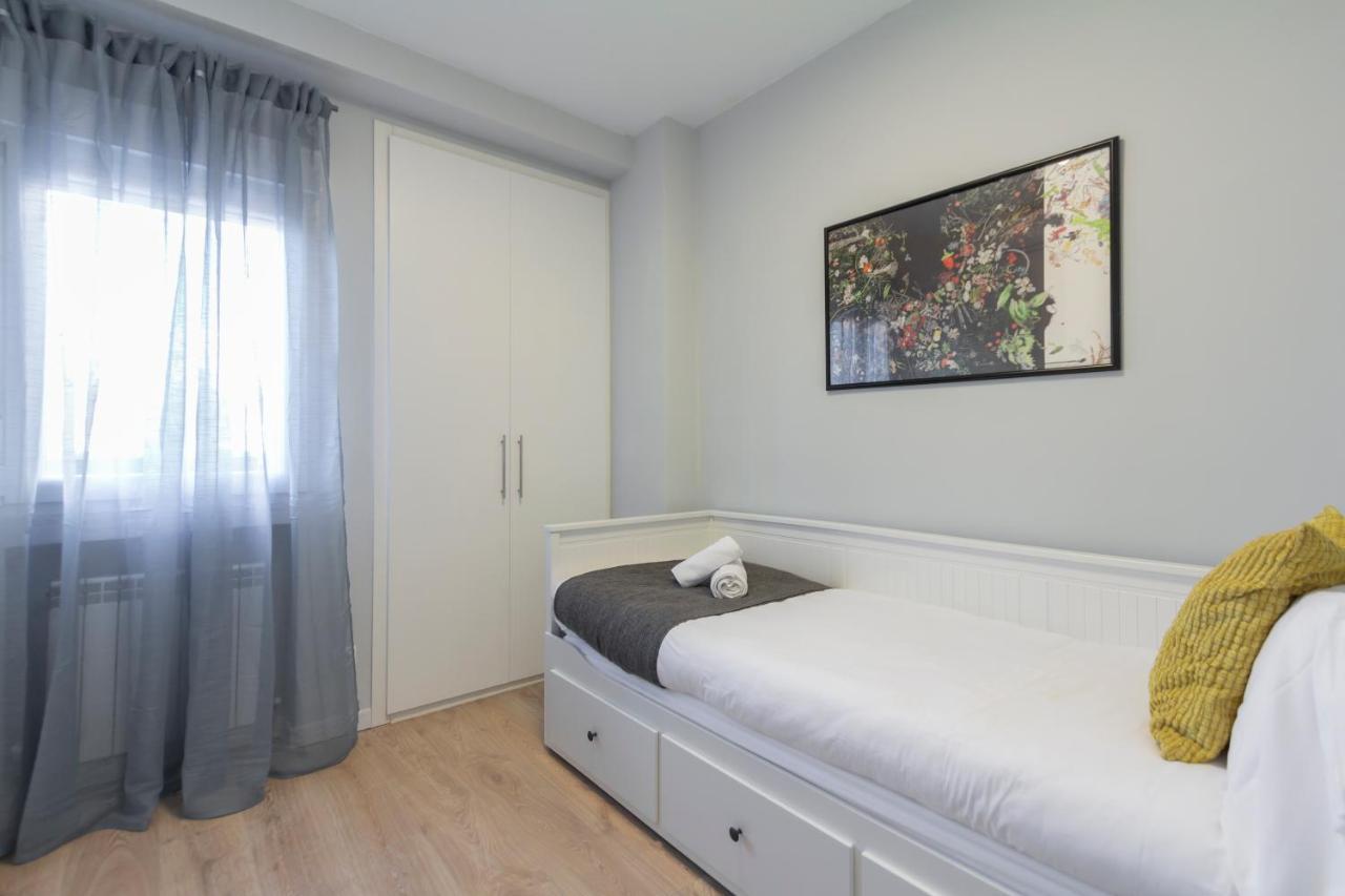 Dobohomes - Ona Madri