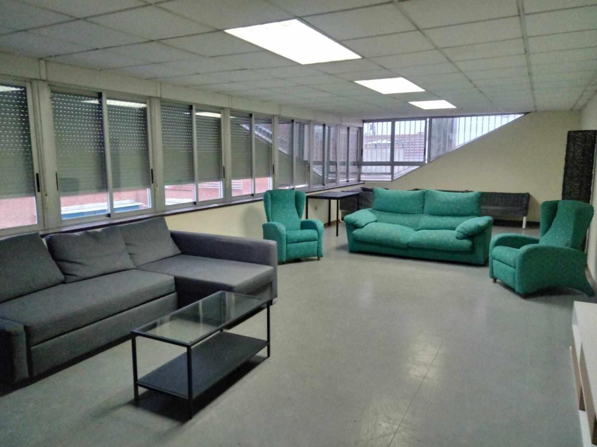 Residencia 12 Octubre Bed & Breakfast *