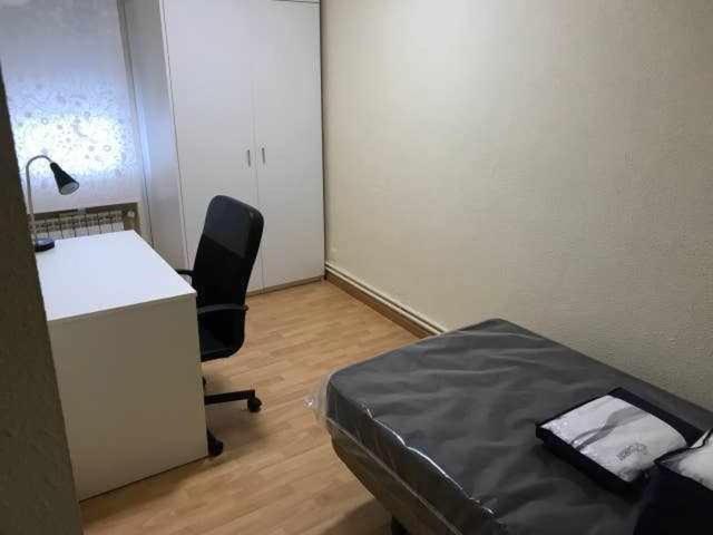 Residencia 12 Octubre Bed & Breakfast