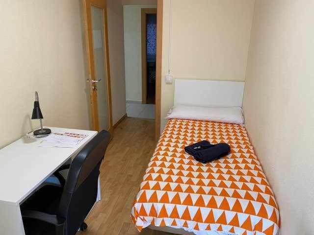 Residencia 12 Octubre Bed & Breakfast Madrid