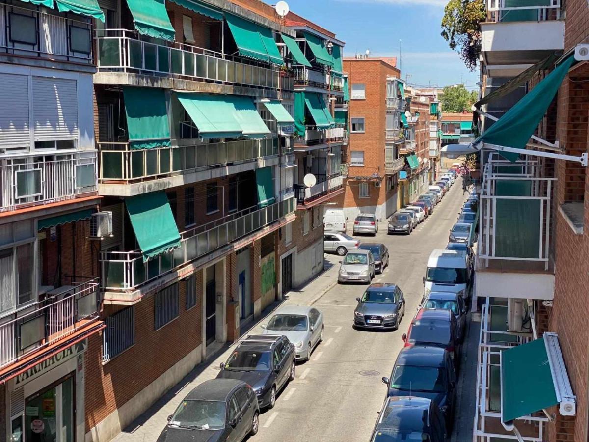 Bed & Breakfast Residencia 12 Octubre Madrid
