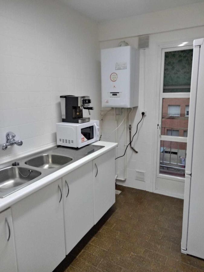 Residencia 12 Octubre Bed & Breakfast