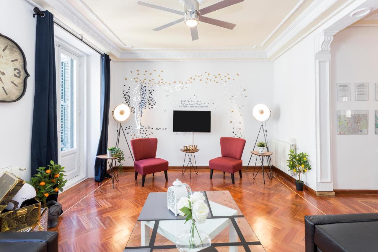 Vip Letras, By Monaro Apartment